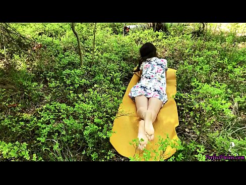 ❤️ 陌生人在Tinder上自慰我的阴部，并在树林里热情地做爱 Just porn﹏﹏