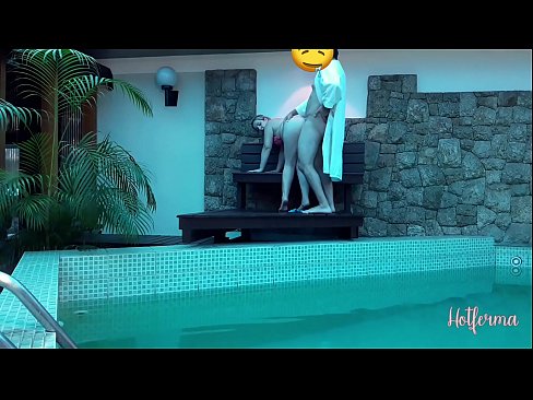 ❤️ 老板邀请女佣去泳池，却忍不住要来个热辣的 Just porn﹏﹏
